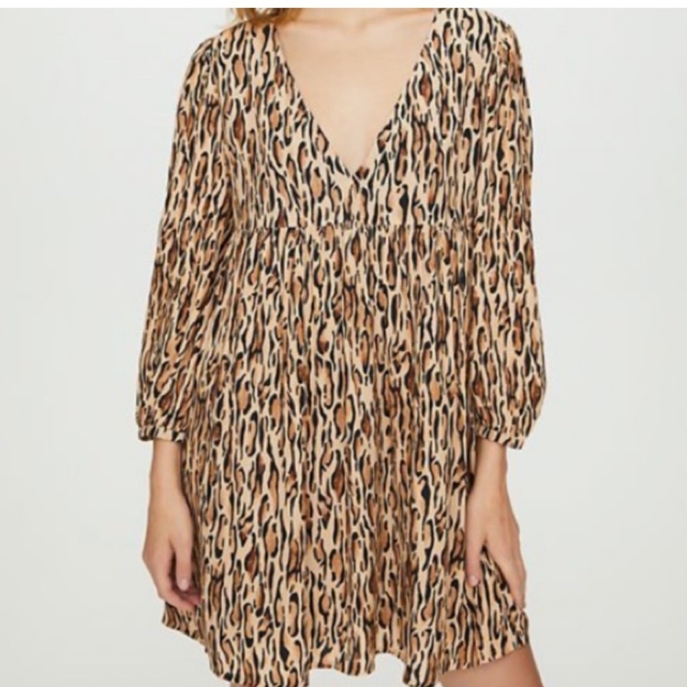 Aritzia Sunday Best M Jinx Leopard Print V-Neck Dress - Picture 1 of 4